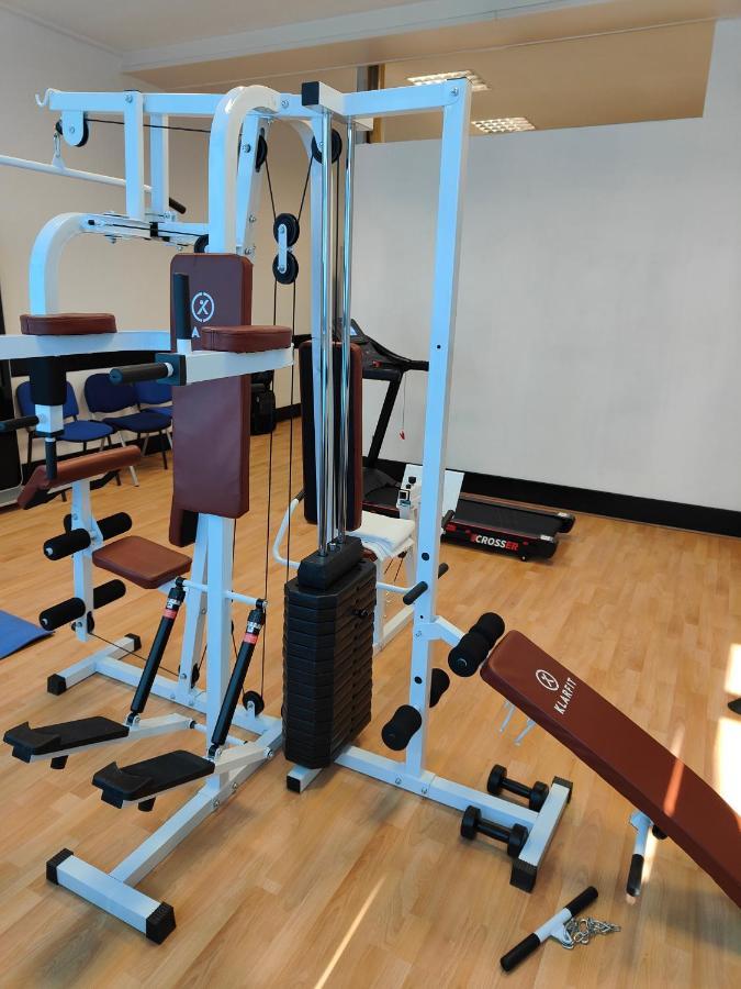 Hotel Terminus - Pizzeria Pizz'A Gogo - Salle De Sport - Face A La Gare Лон-ле-Сонье Экстерьер фото