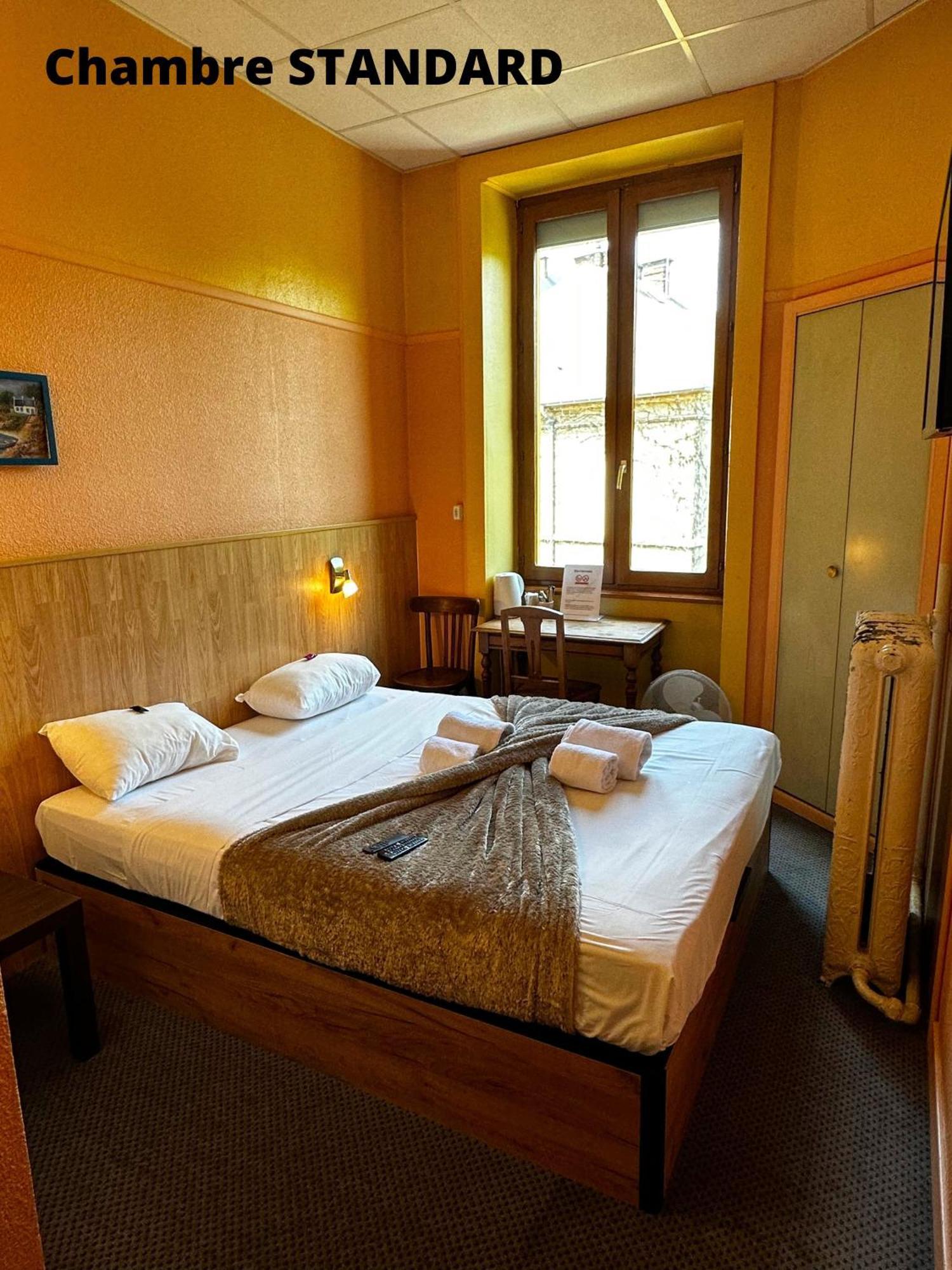 Hotel Terminus - Pizzeria Pizz'A Gogo - Salle De Sport - Face A La Gare Лон-ле-Сонье Экстерьер фото